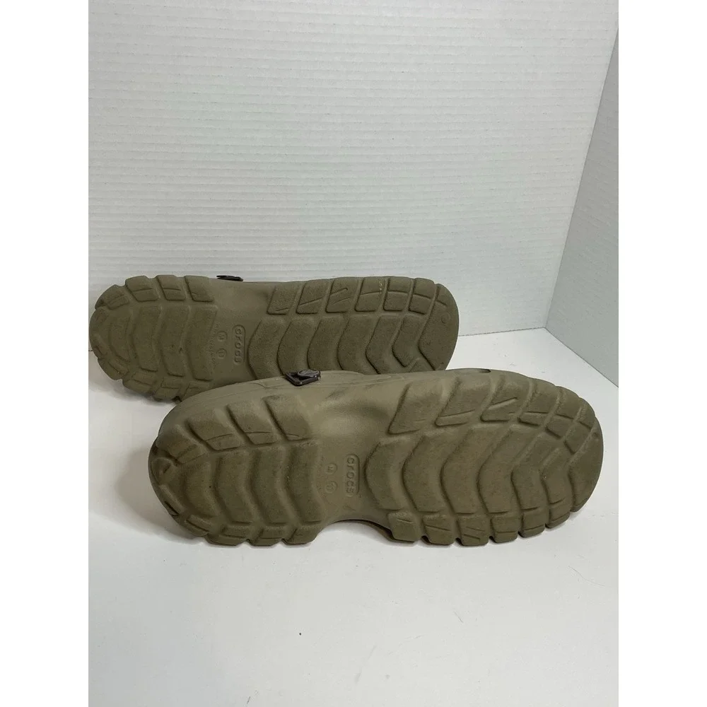 Crocs Offroad Sport Clog Med sz 11 Khaki Waterproof, No Heel Strap, Rugged Lug